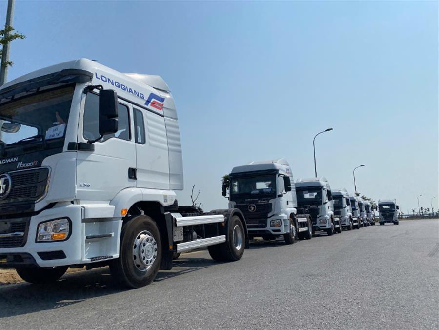 Đầu Kéo 1 Cầu Shacman 270HP – Giải Pháp Tối Ưu Cho Doanh Nghiệp Vận Tải Trước Sự Tăng Trưởng Của Cảng Biển Và Logistics