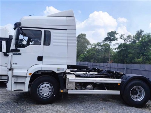 Xe đầu kéo Shacman H3000S 4X2 Weichai 300HP cầu láp